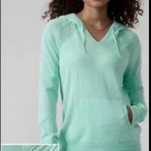 Athleta Evergreen Hoodie Sweater Women’s L Green Coolmax Knit Athleisure Active